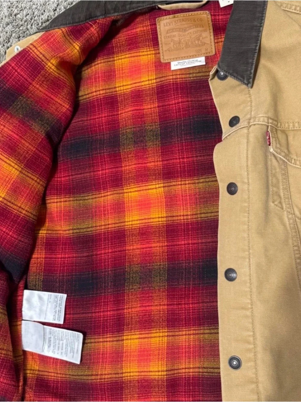 Levis durable tan